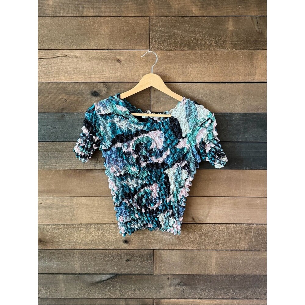 Y2K Popcorn Bubble Top Crinkle Stretch Abstract Swirl